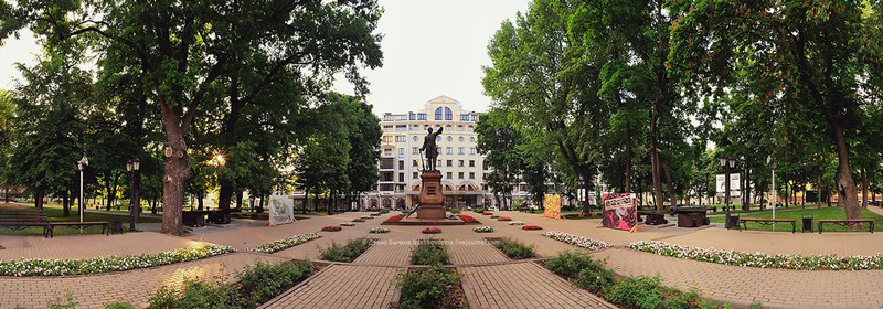 Петровский сквер